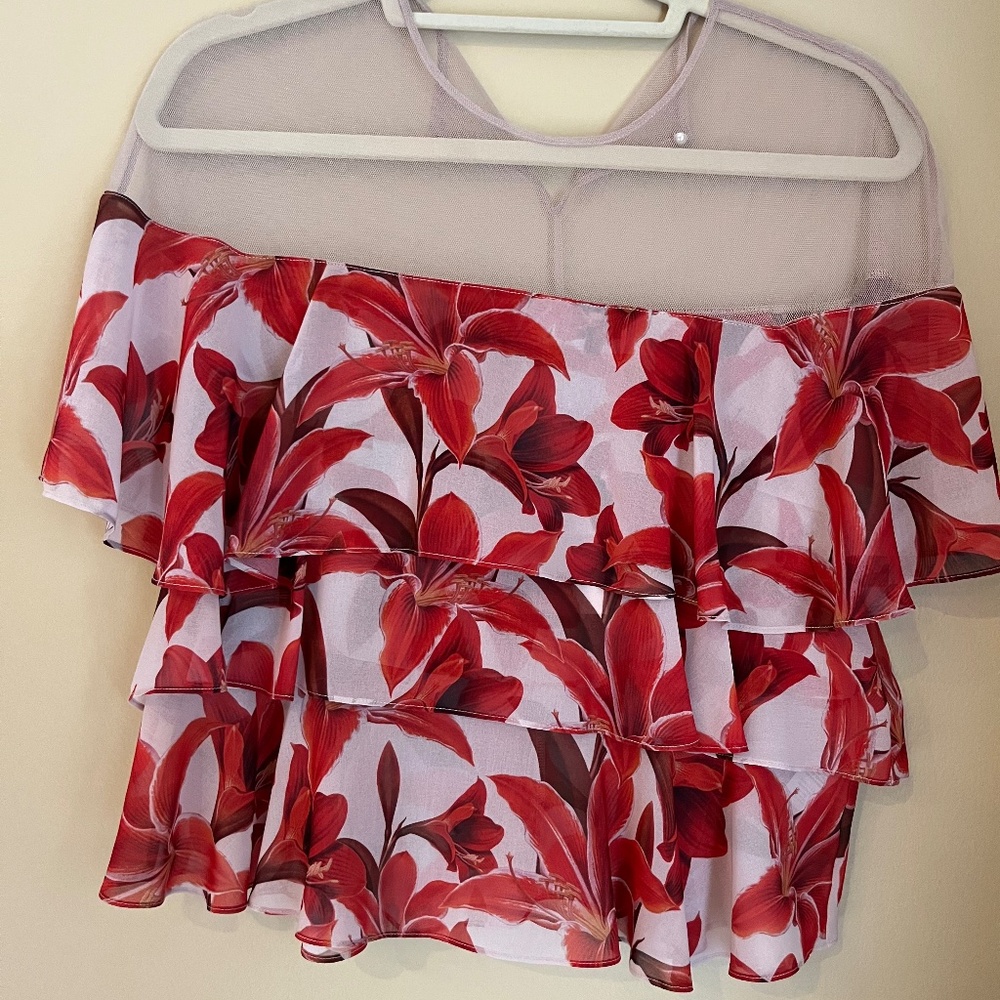 DELFI COLLECTIVE FLORAL TOP
